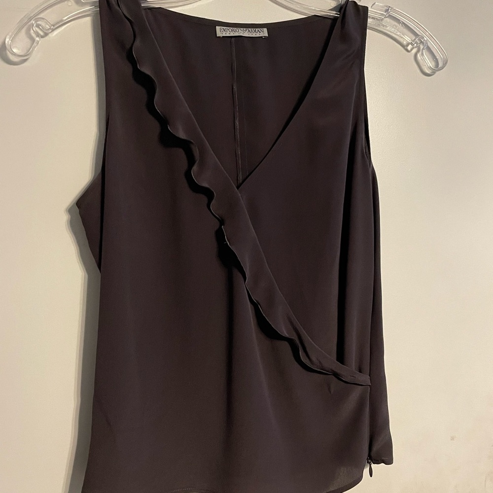 Size 2 sleeveless blouse made in Italy